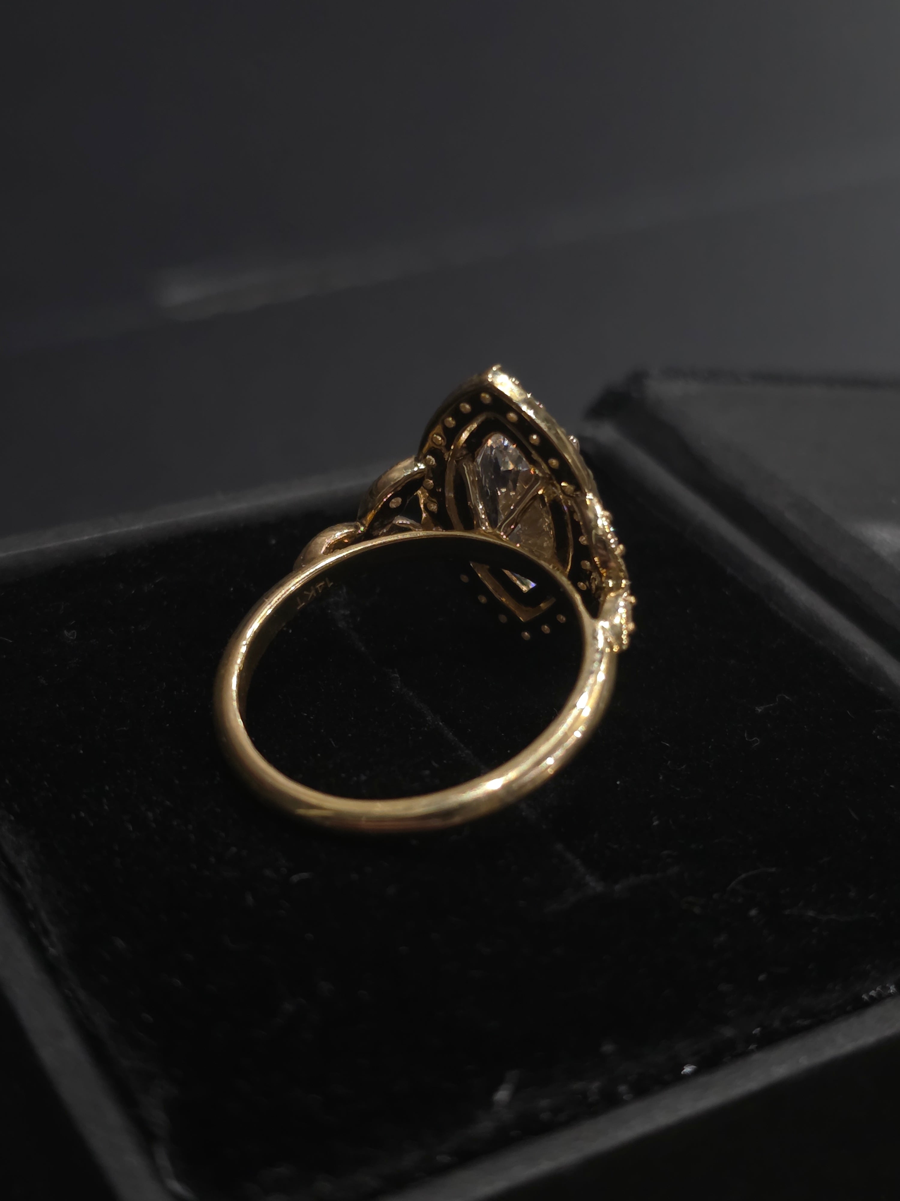 2.83ct VS1 Marquise Brilliant Diamond Ring (Yellow Gold)