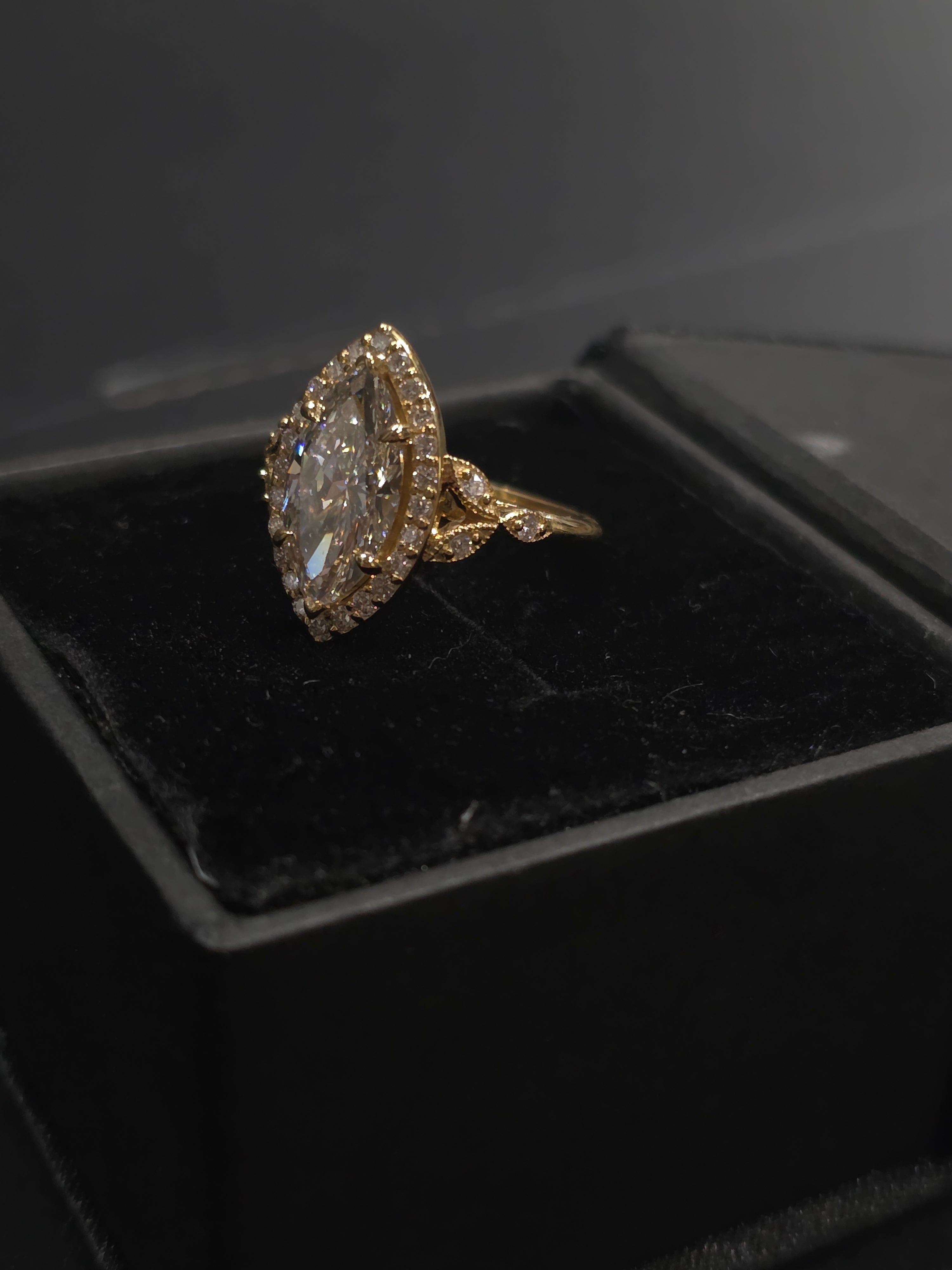 2.83ct VS1 Marquise Brilliant Diamond Ring (Yellow Gold)