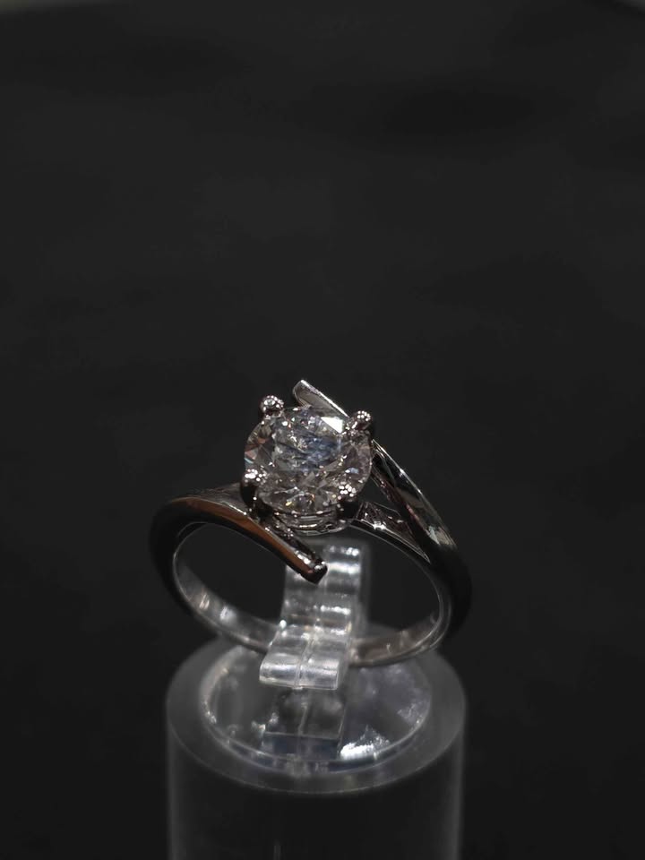 1.52ct Round Cut VS1 Diamond Ring