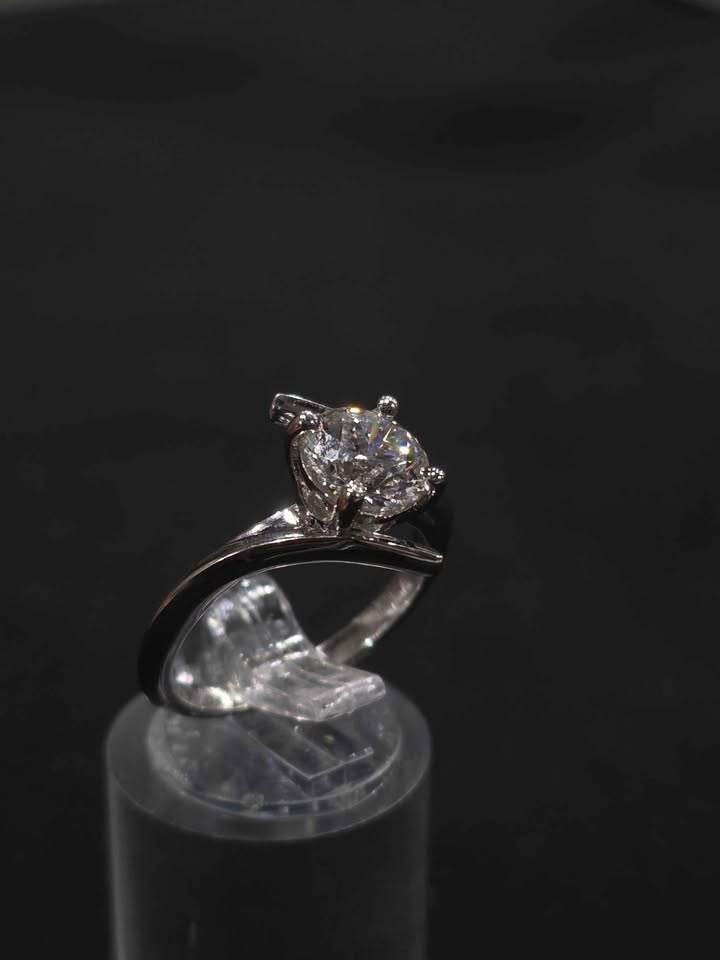 1.52ct Round Cut VS1 Diamond Ring
