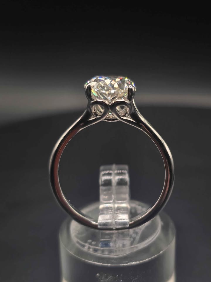 3.01ct Oval Brilliant Cut VS1 Diamond Ring