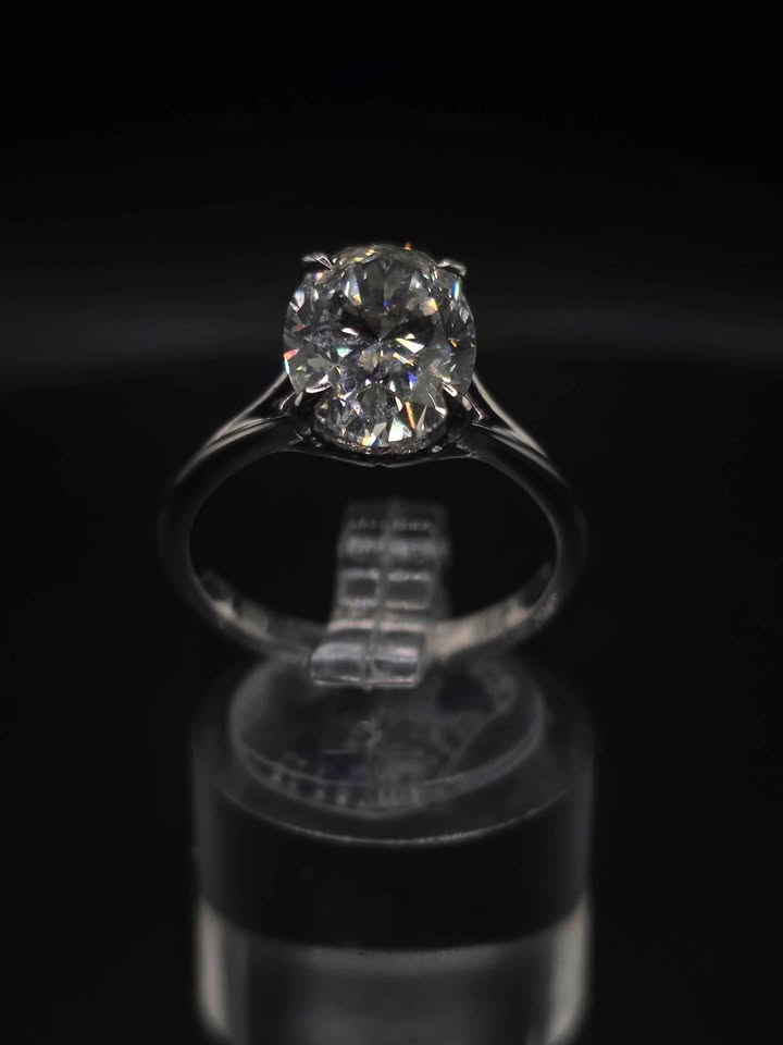 3.01ct Oval Brilliant Cut VS1 Diamond Ring