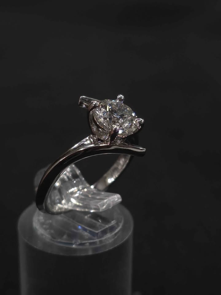 1.52ct Round Cut VS1 Diamond Ring